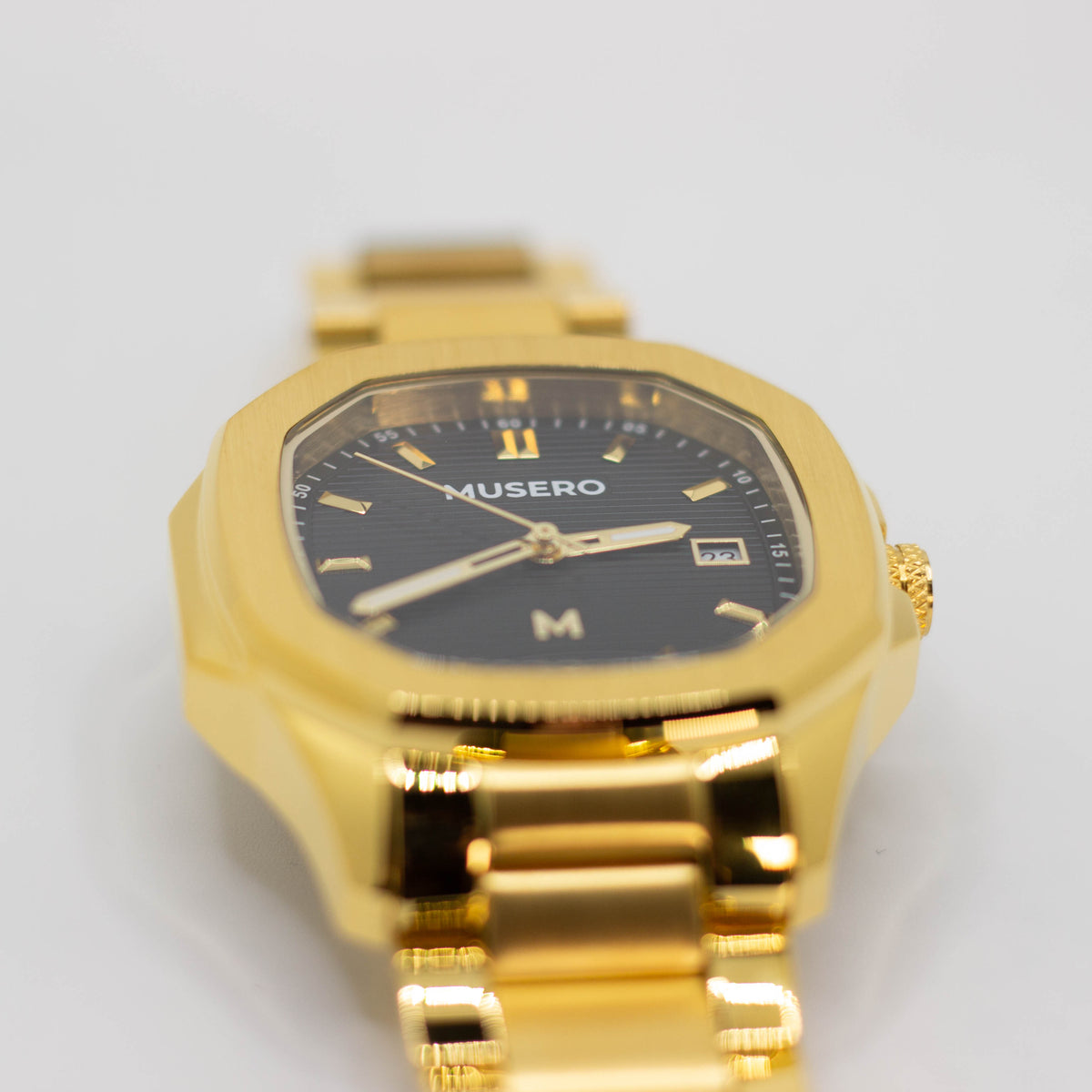 Musero M - Gold Musero M - Gold